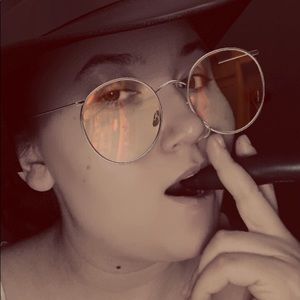 Meet your Posher, Feruza